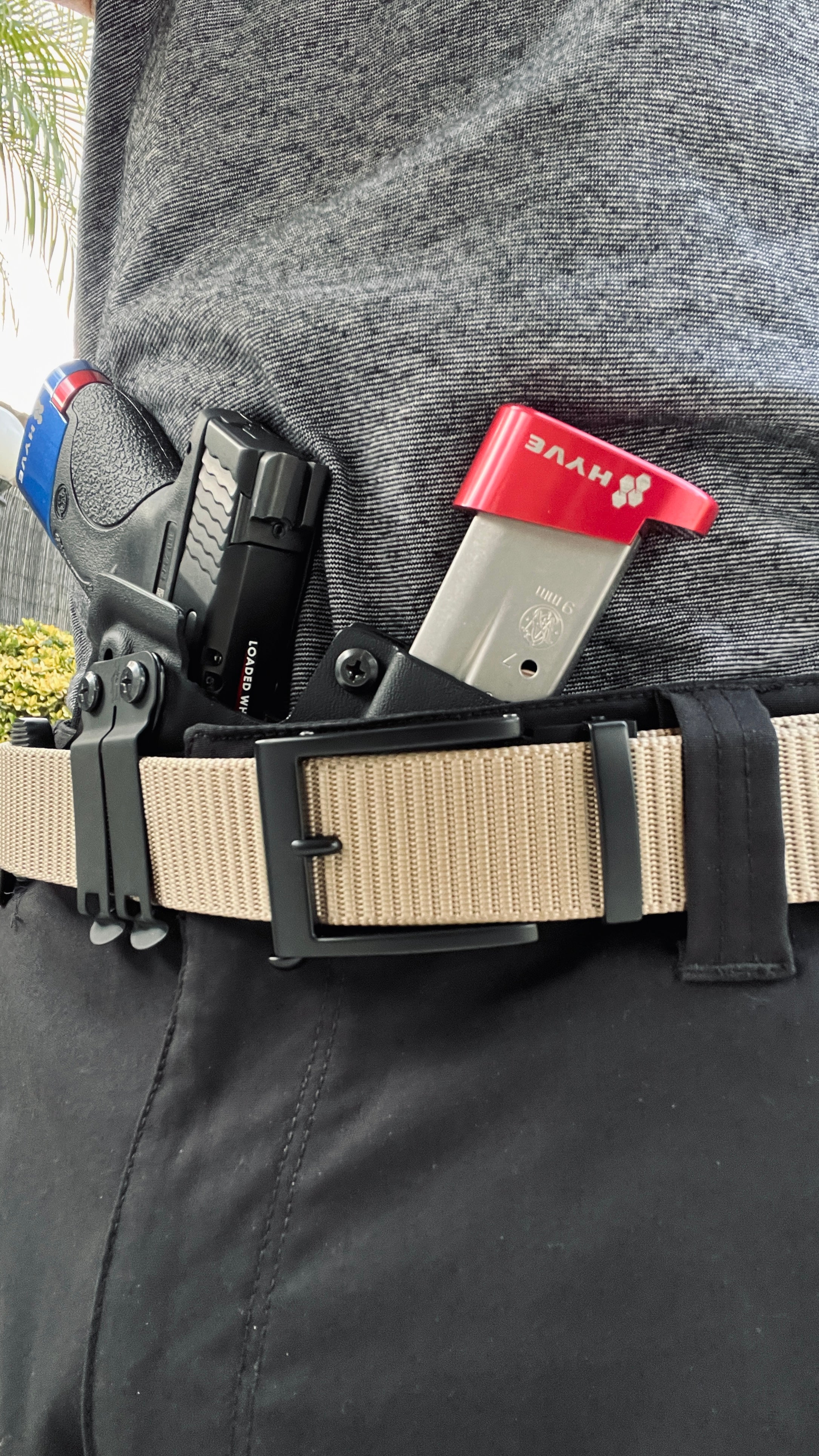 Beltless holster shop